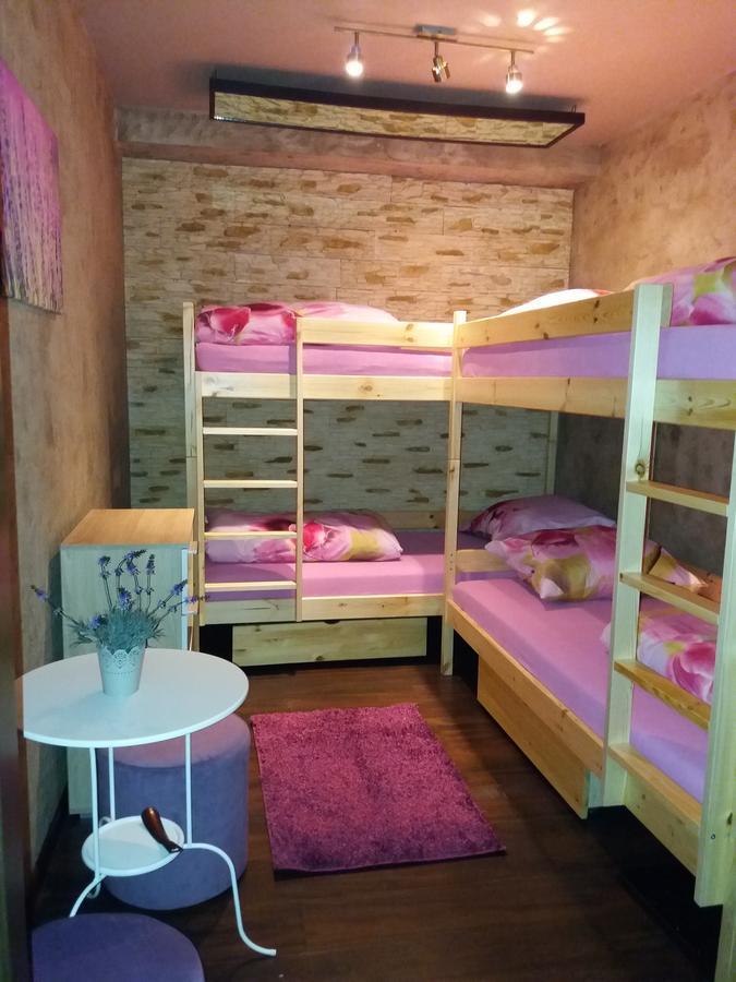 Lawendowy Hostel *